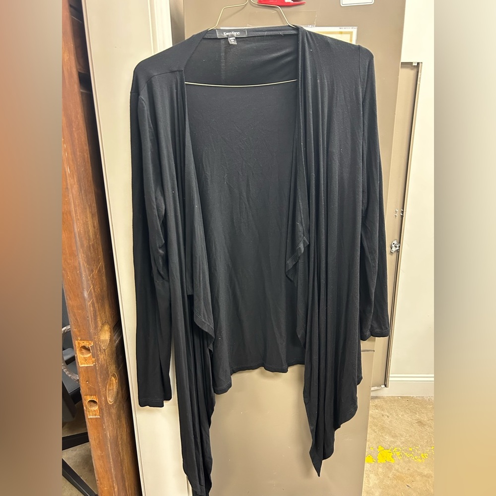 Karen Kane black  open front stretchy thin top asymmetrical hemline